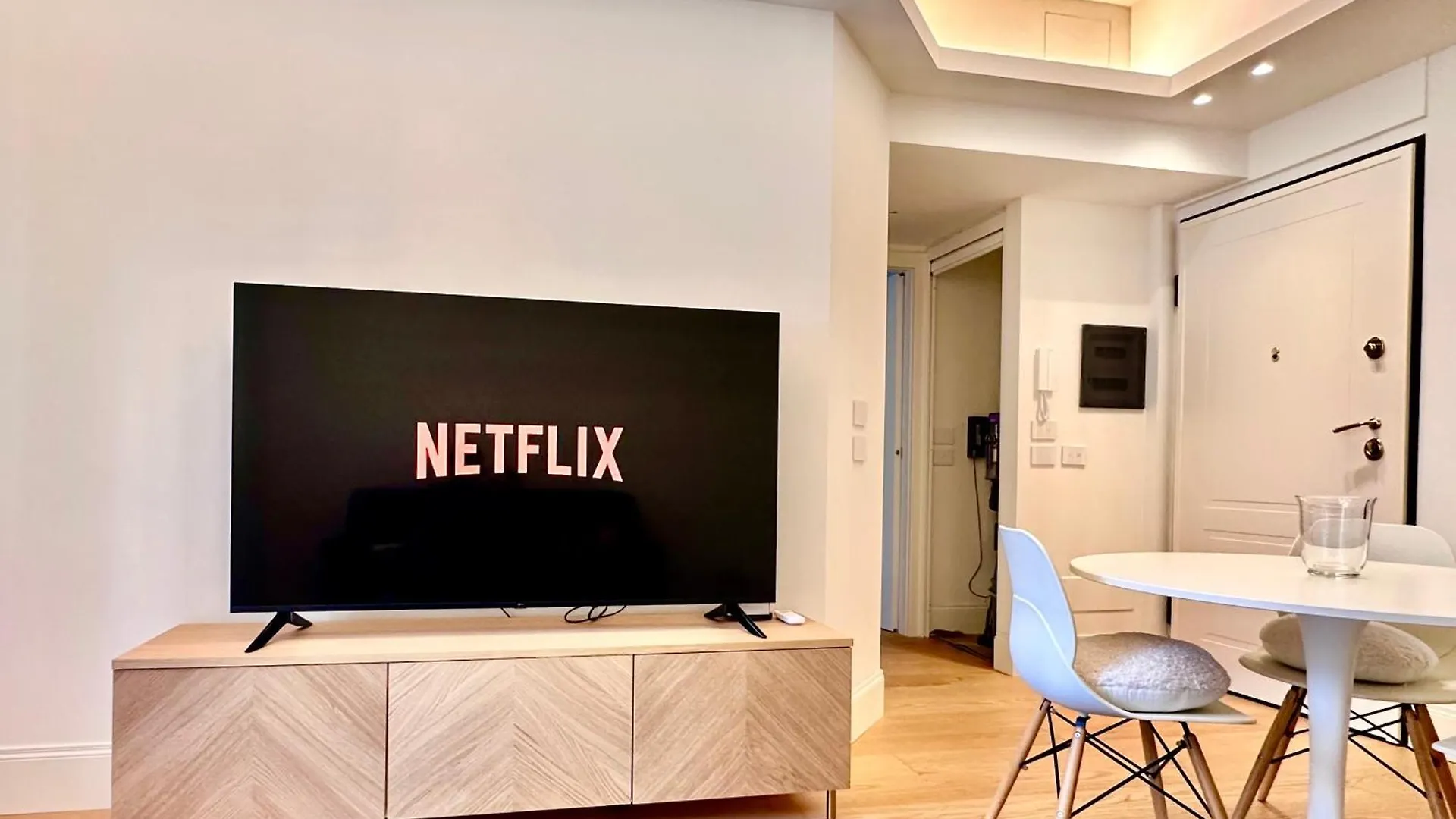Apartment Casa Angelo Design Flat - Central Milan, Porta Venezia, 3 Metro Stops Duomo Italy