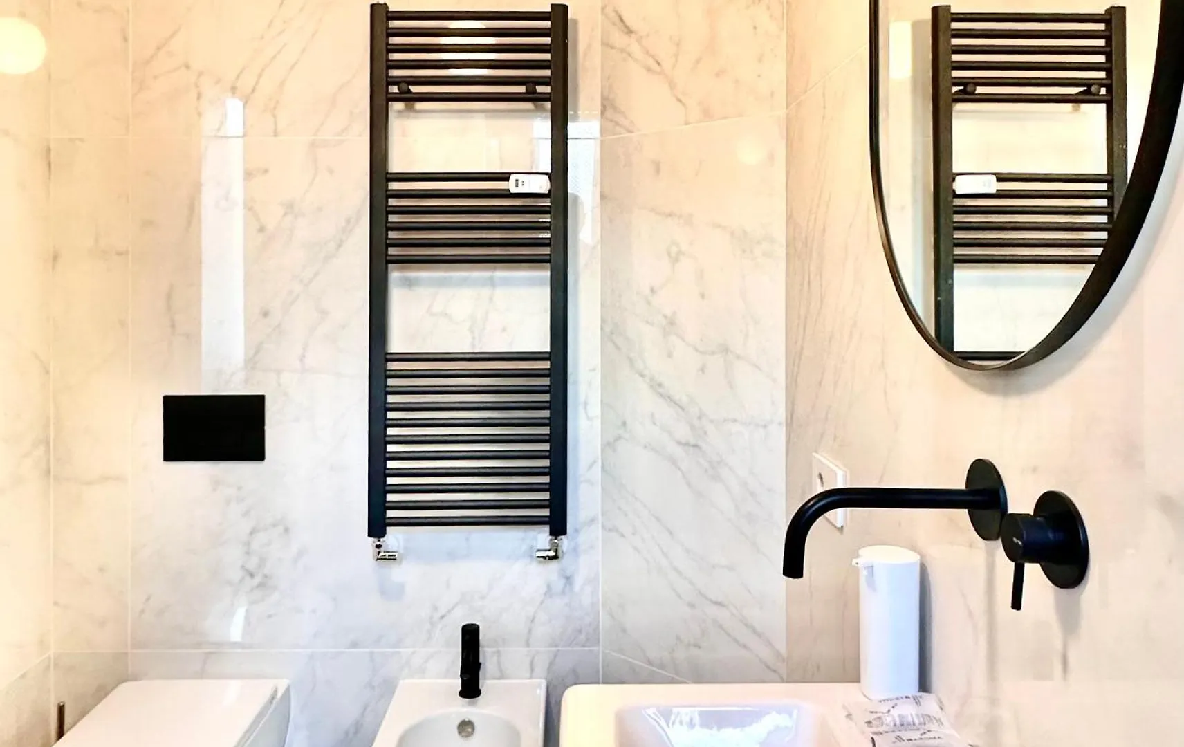 Apartment Casa Angelo Design Flat - Central Milan, Porta Venezia, 3 Metro Stops Duomo Italy